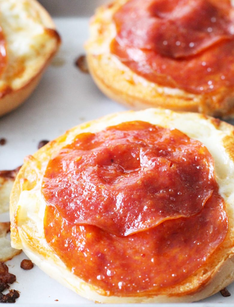 Baking Tray Pizza - AnotherFoodBlogger