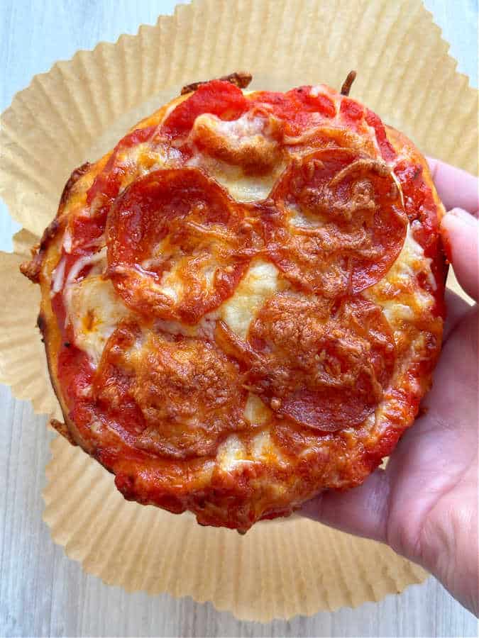 https://www.foodtasticmom.com/wp-content/uploads/2018/08/pizza-af41.jpg