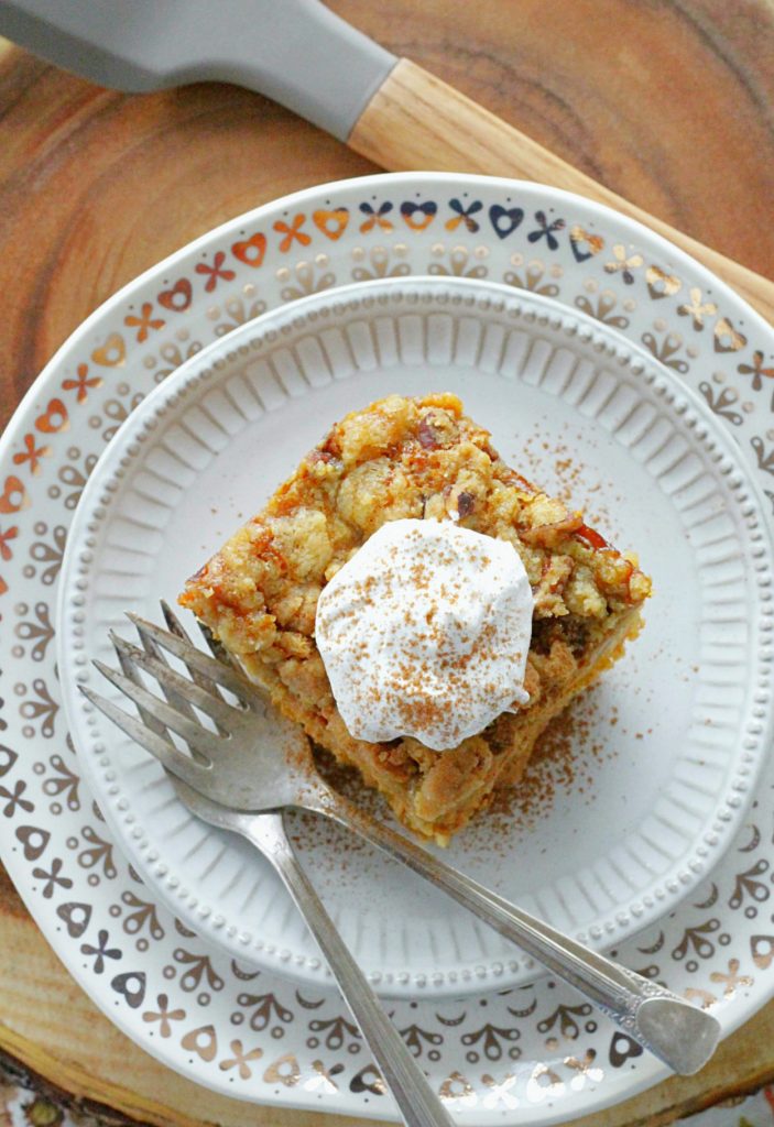 pumpkin-pie-dump-cake-foodtastic-mom