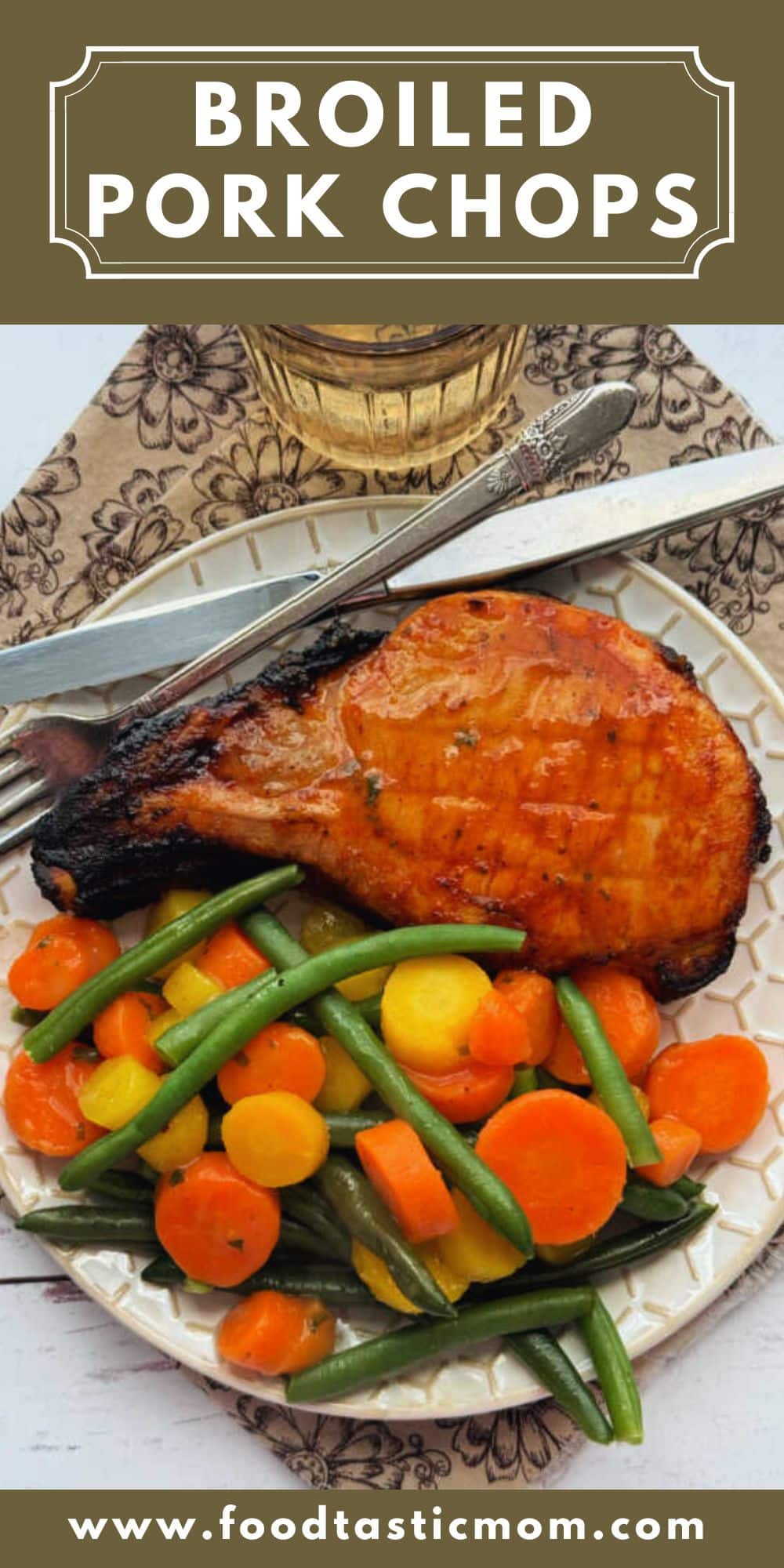 Broiled Pork Chops are tender and perfectly seasoned. They are a delicious and easy dinner your whole family will love. via @foodtasticmom