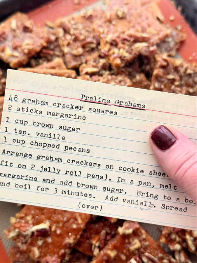 showing a picture of my Mom's vintage recipe card for praline grahams